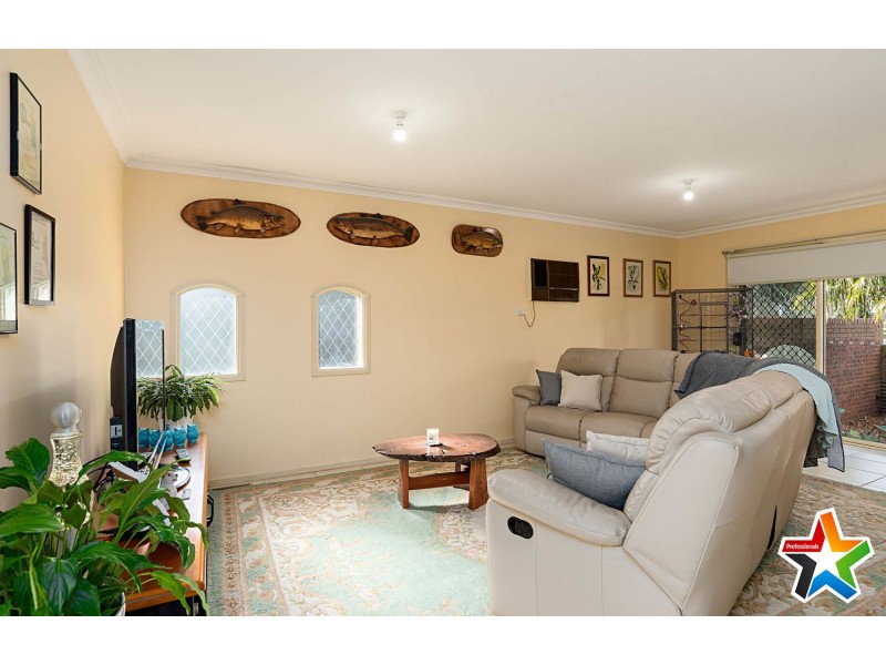 28 Songbird Avenue, Chirnside Park VIC 3116