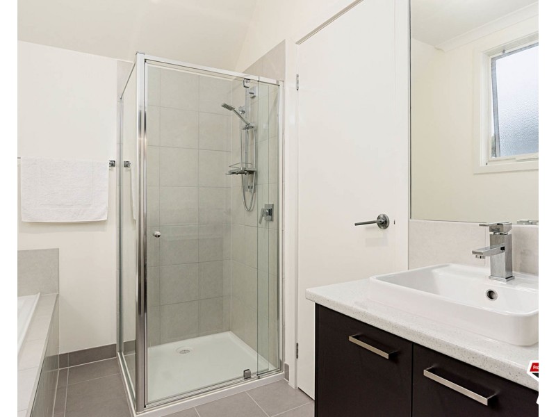 4 Nolan Avenue, Mooroolbark VIC 3138