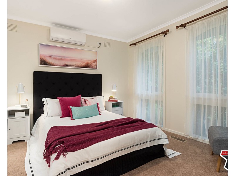 13 Edenhope Street, Kilsyth VIC 3137