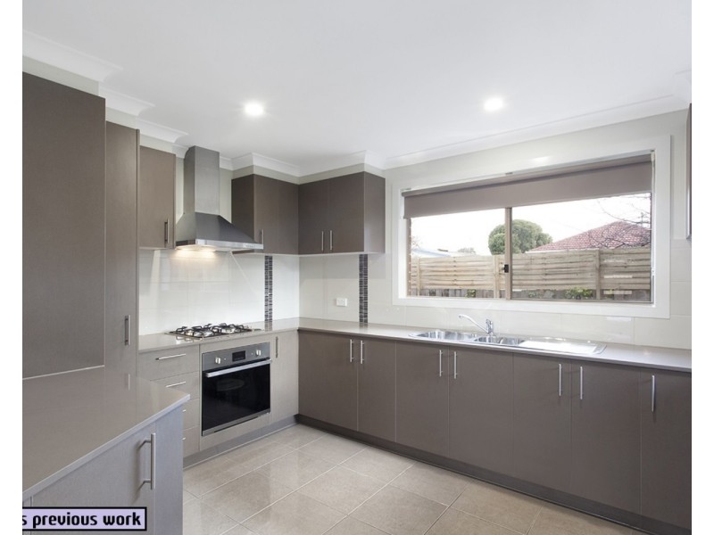 2/14 Anita Street, Kilsyth VIC 3137