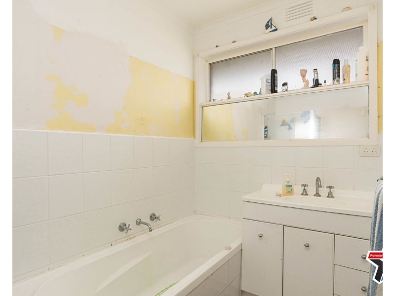 76 Carronvale Road, Mooroolbark VIC 3138