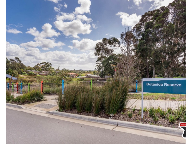 3 Botanica Drive, Chirnside Park VIC 3116