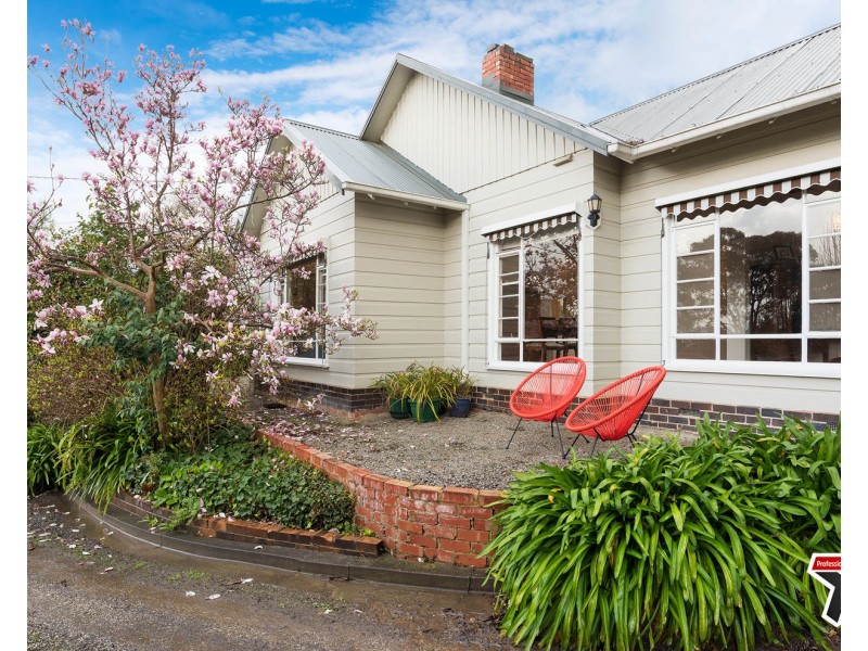 2 Rangeview Court, Croydon VIC 3136