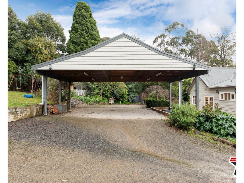 2 Rangeview Court, Croydon VIC 3136