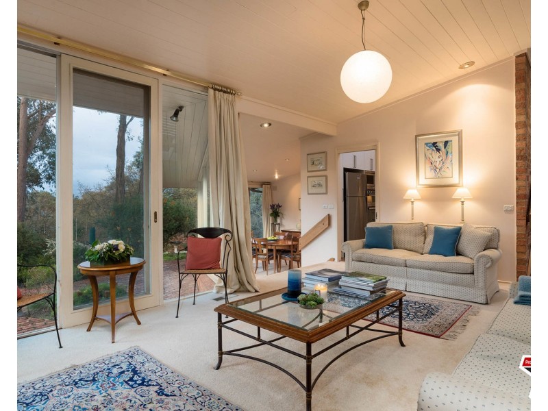 8 Mangans Road, Lilydale VIC 3140