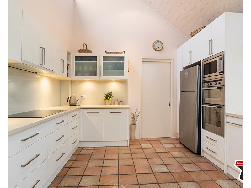 8 Mangans Road, Lilydale VIC 3140