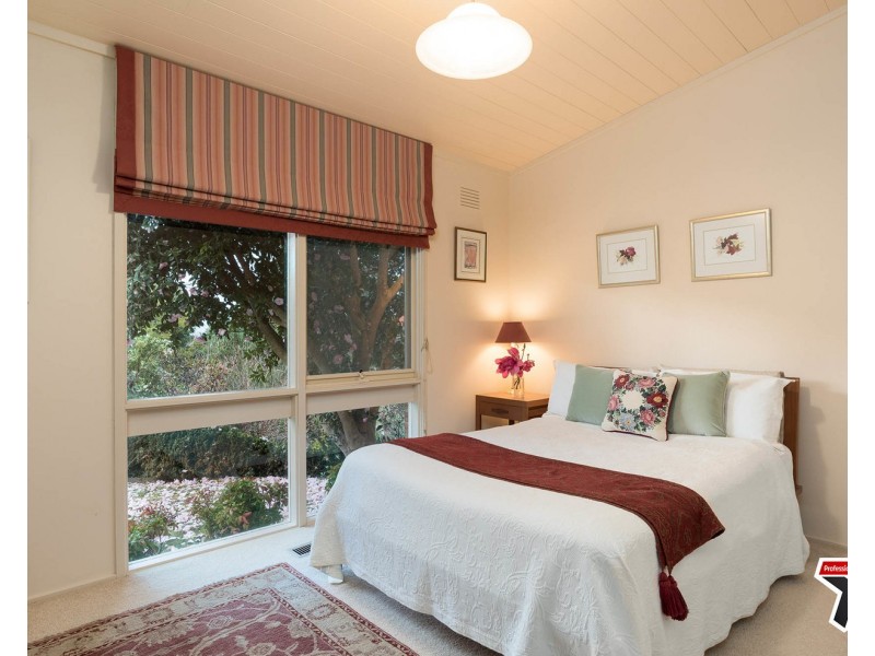 8 Mangans Road, Lilydale VIC 3140