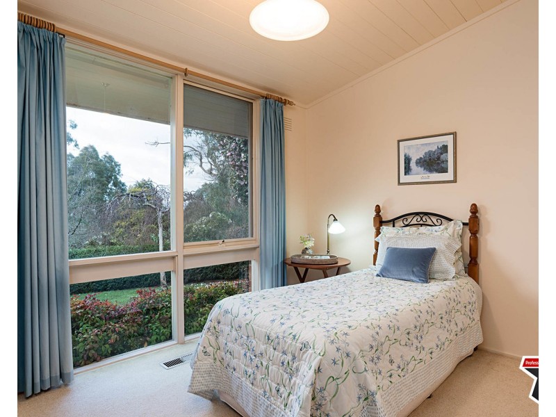 8 Mangans Road, Lilydale VIC 3140