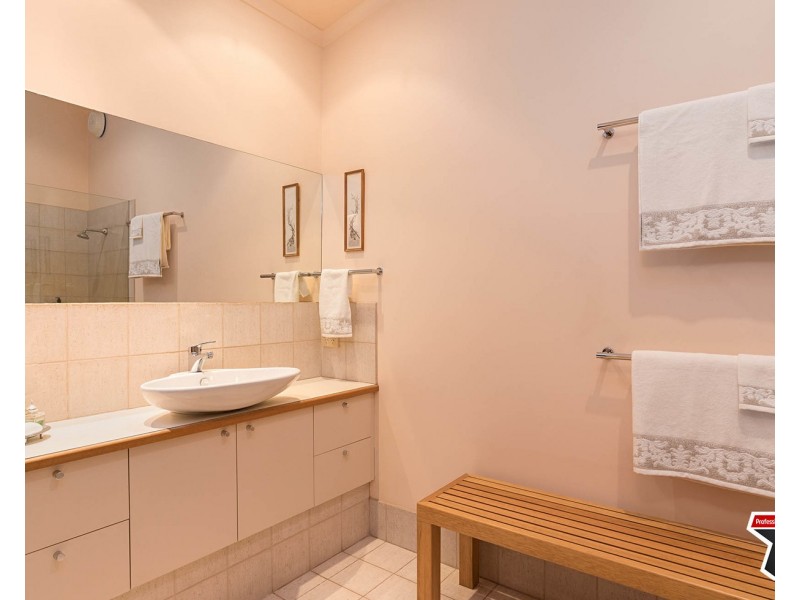 8 Mangans Road, Lilydale VIC 3140