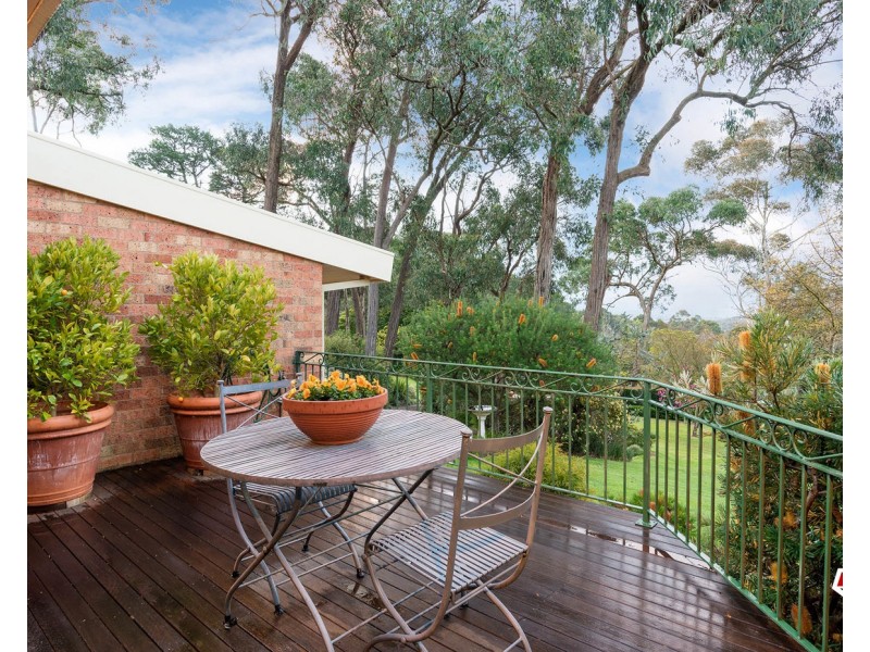 8 Mangans Road, Lilydale VIC 3140