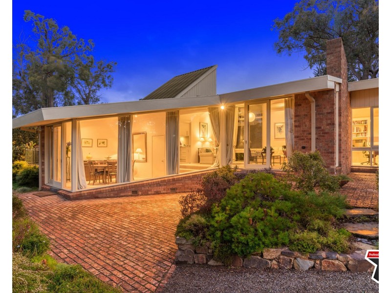 8 Mangans Road, Lilydale VIC 3140