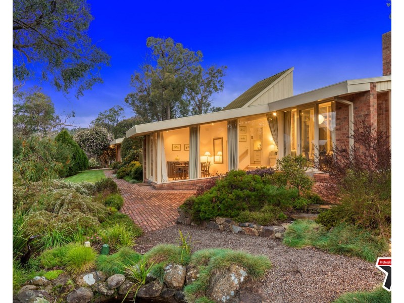 8 Mangans Road, Lilydale VIC 3140