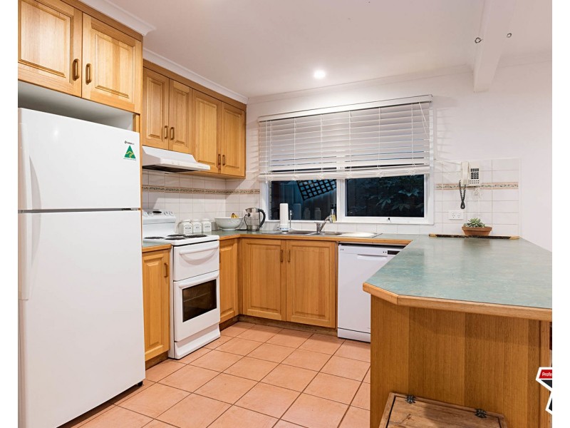 22 Cheriton Drive, Mooroolbark VIC 3138