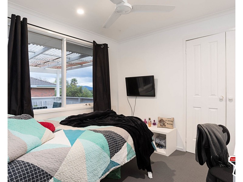 22 Cheriton Drive, Mooroolbark VIC 3138