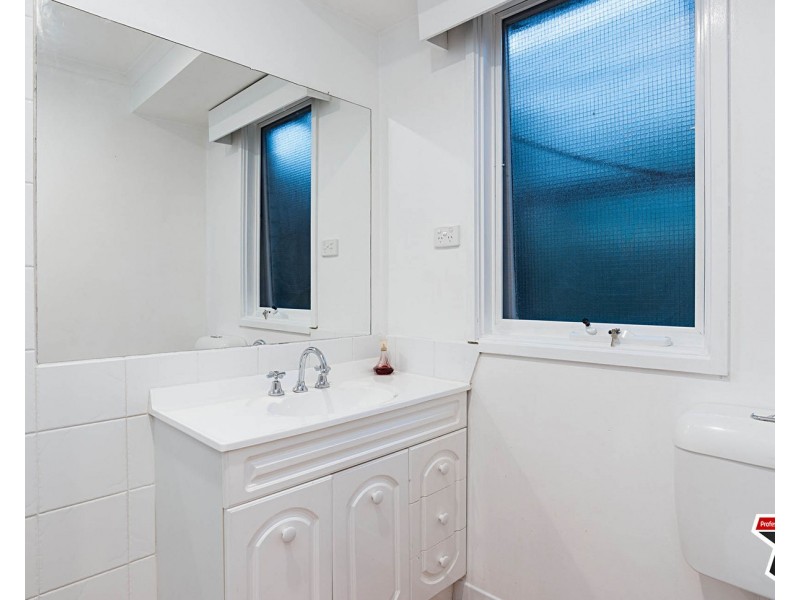 22 Cheriton Drive, Mooroolbark VIC 3138