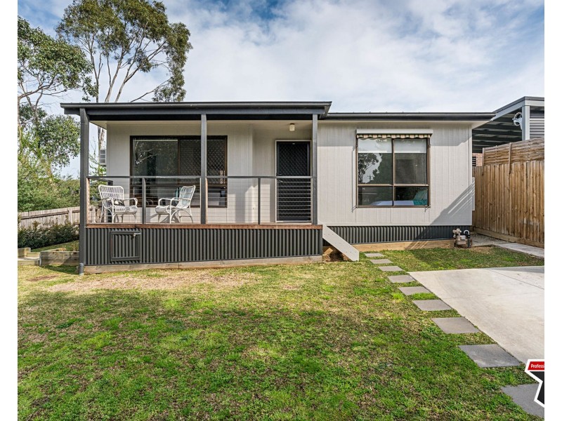 4a Nambour Drive, Mooroolbark VIC 3138