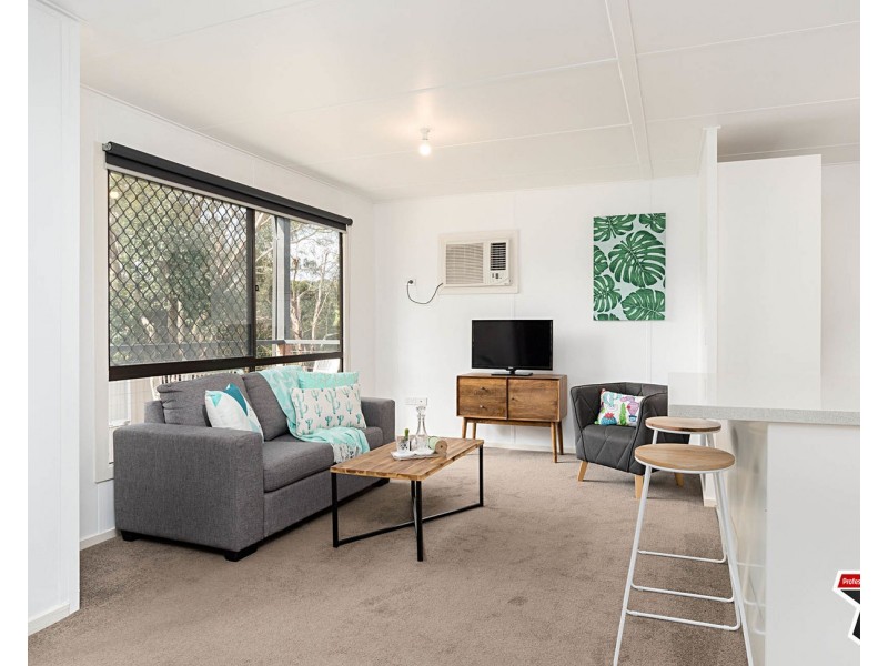 4a Nambour Drive, Mooroolbark VIC 3138