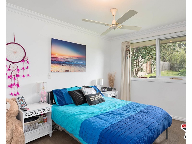 15 Selina Avenue, Mooroolbark VIC 3138