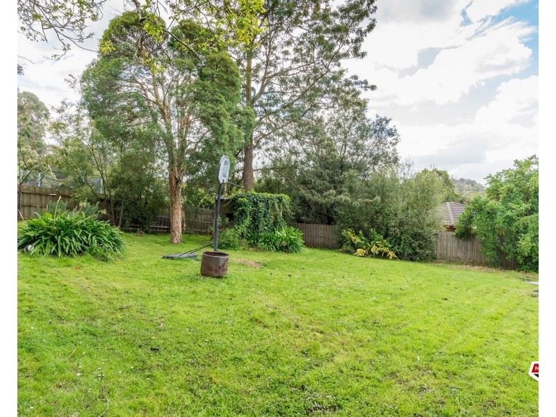 15 Selina Avenue, Mooroolbark VIC 3138