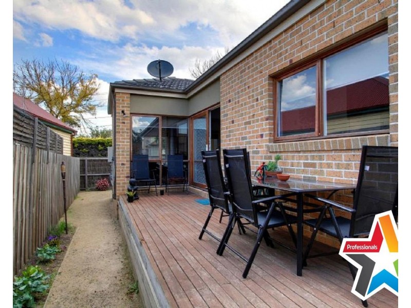 1/6 Deschamps Street, Lilydale VIC 3140