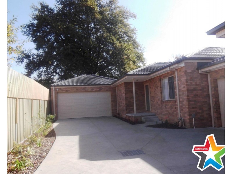 3/13 Railway Crescent, Croydon VIC 3136