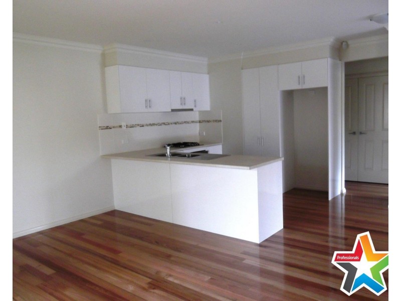 3/13 Railway Crescent, Croydon VIC 3136