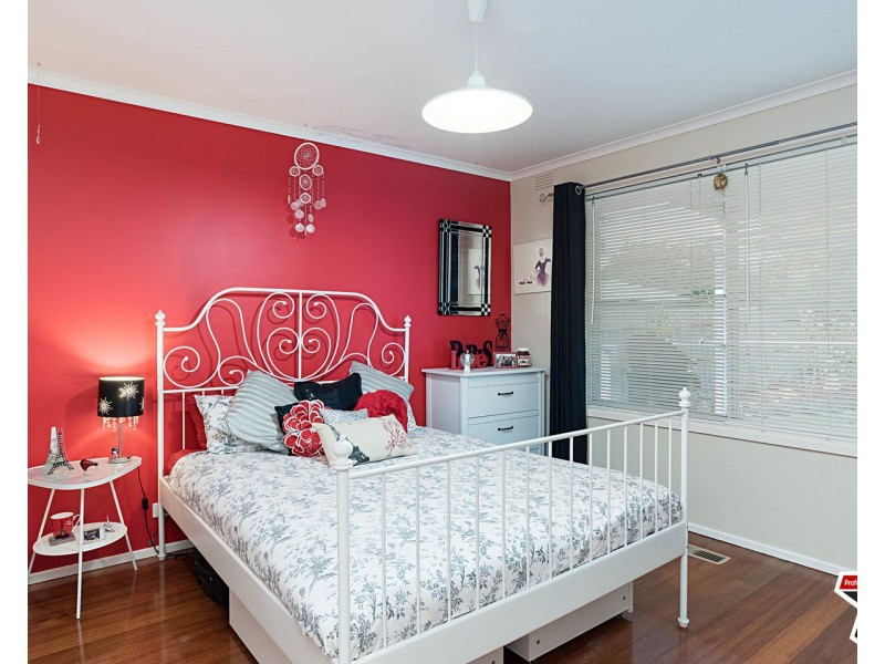 8 Blackburn Road, Mooroolbark VIC 3138