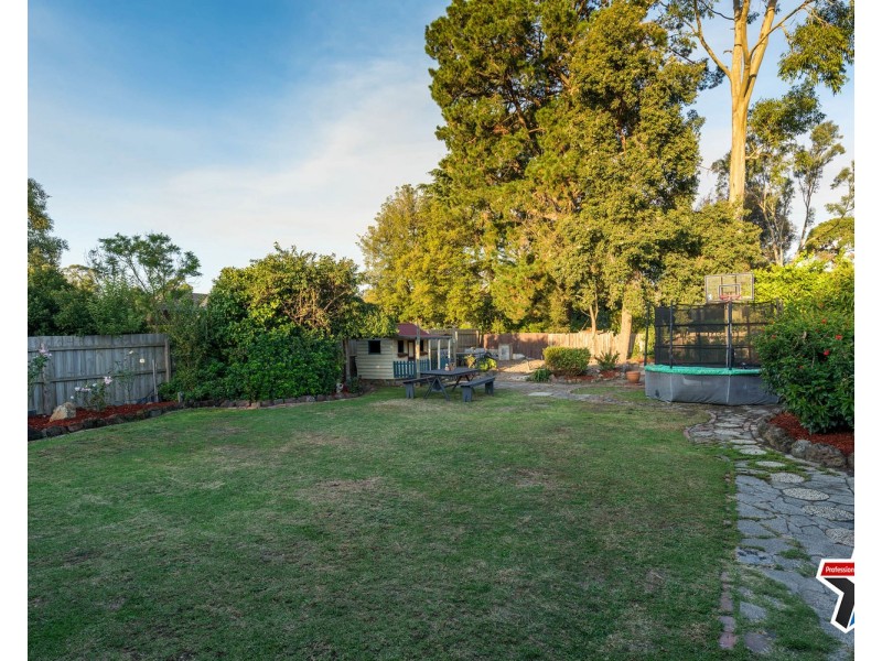 8 Blackburn Road, Mooroolbark VIC 3138