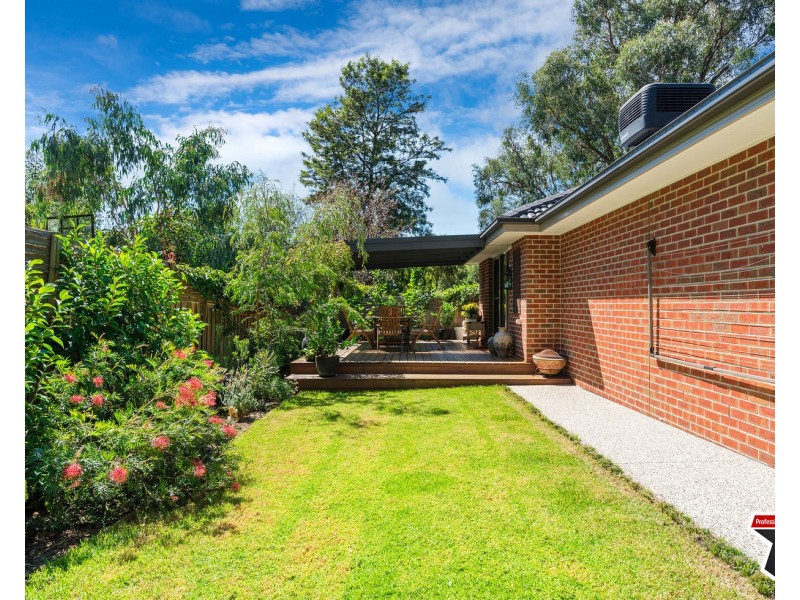 25A Taronga Crescent, Croydon VIC 3136