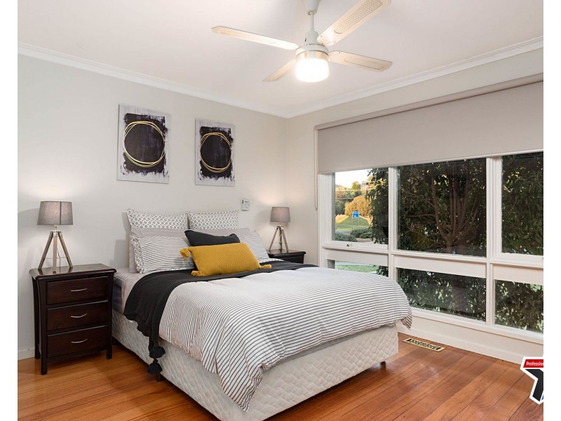 5 Grandvalley Drive, Chirnside Park VIC 3116