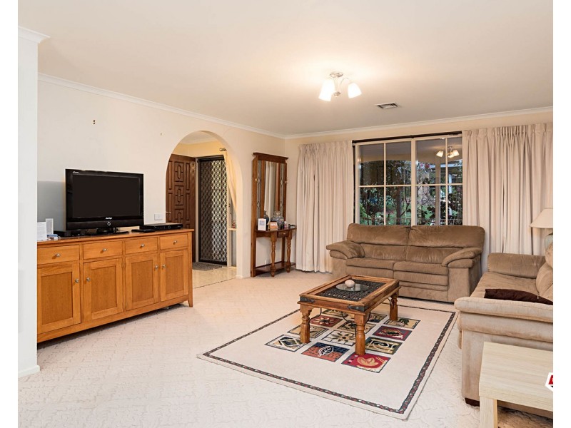 12 Chinook Crescent, Mooroolbark VIC 3138