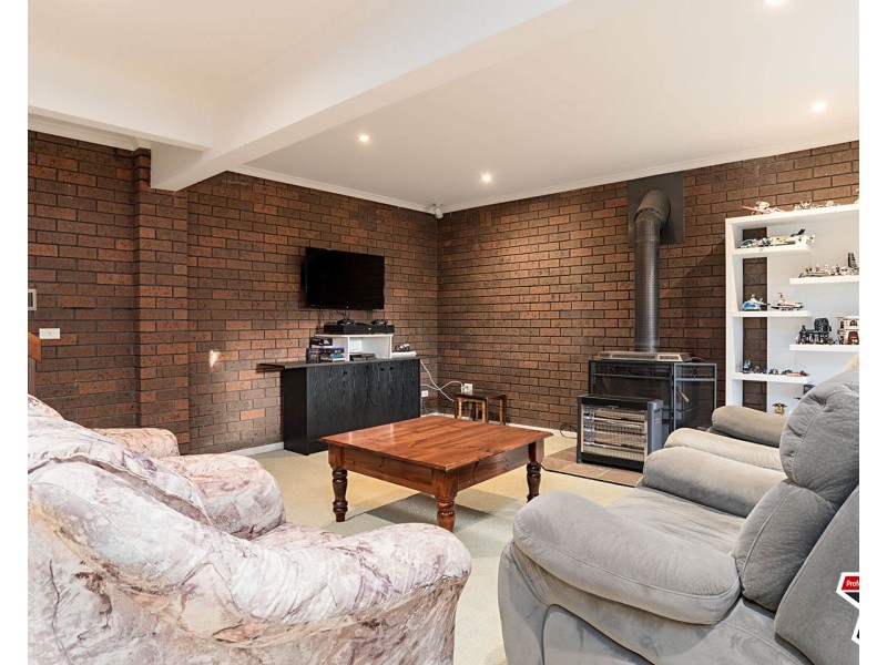 12 Chinook Crescent, Mooroolbark VIC 3138