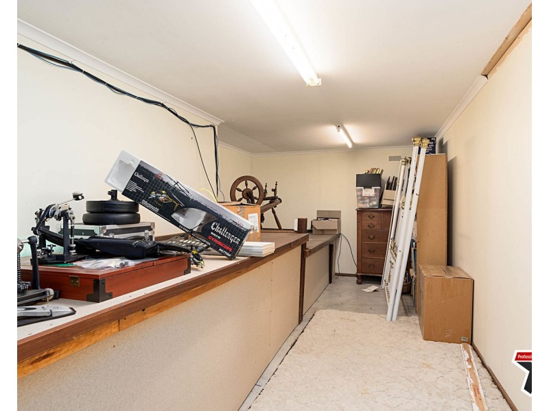 12 Chinook Crescent, Mooroolbark VIC 3138