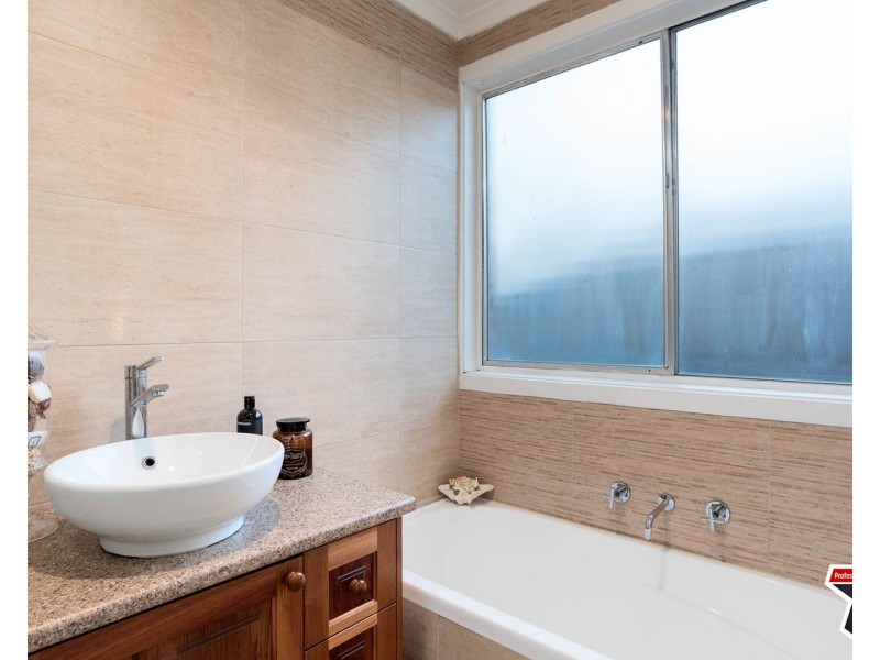 33 The Boulevard, Montrose VIC 3765