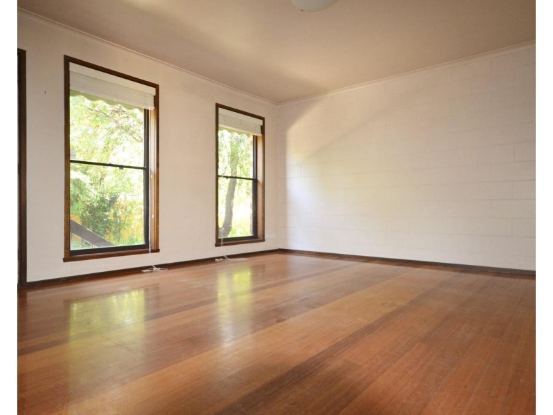 3/10 Wickham Road, Croydon VIC 3136
