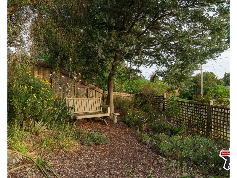 17-19 Highland Crescent, Mooroolbark VIC 3138