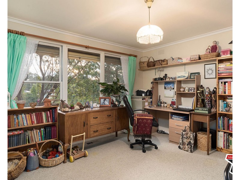 17-19 Highland Crescent, Mooroolbark VIC 3138