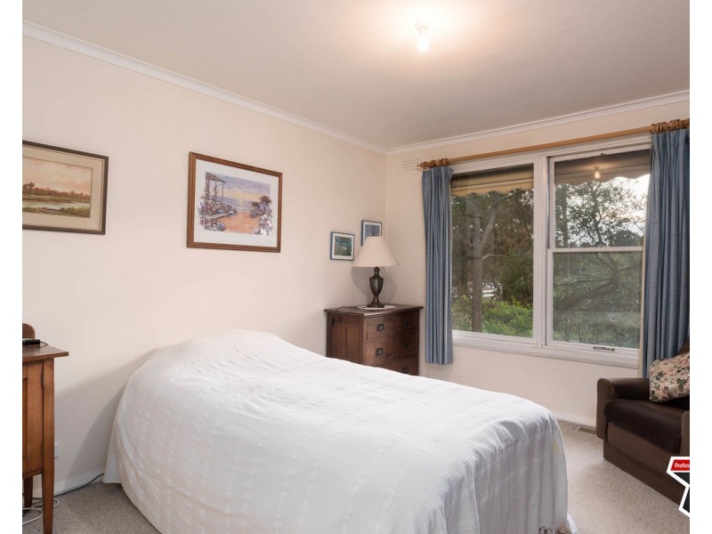 17-19 Highland Crescent, Mooroolbark VIC 3138