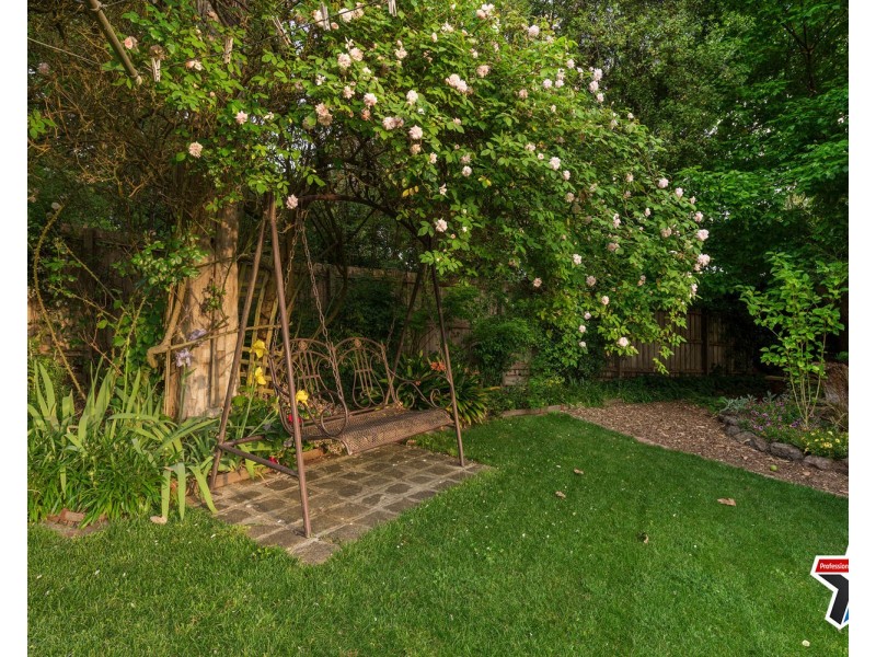 17-19 Highland Crescent, Mooroolbark VIC 3138