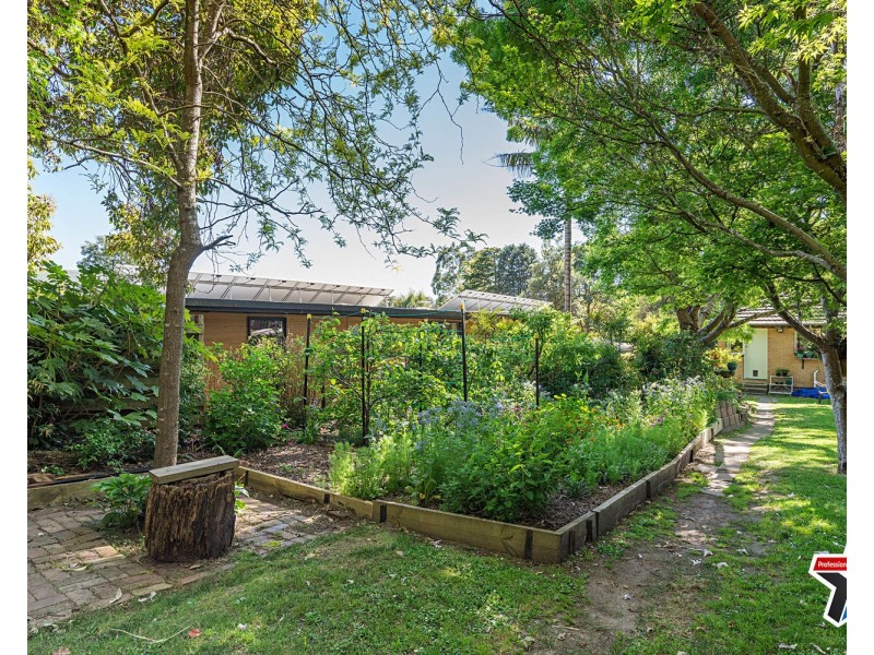 27 Greenhills Avenue, Montrose VIC 3765