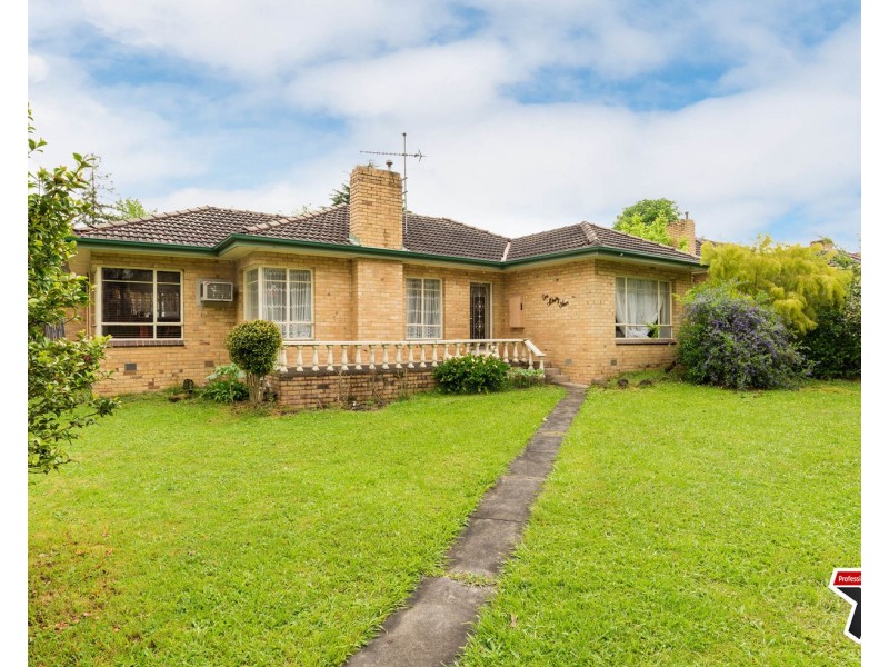 194 Lincoln Road, Croydon VIC 3136