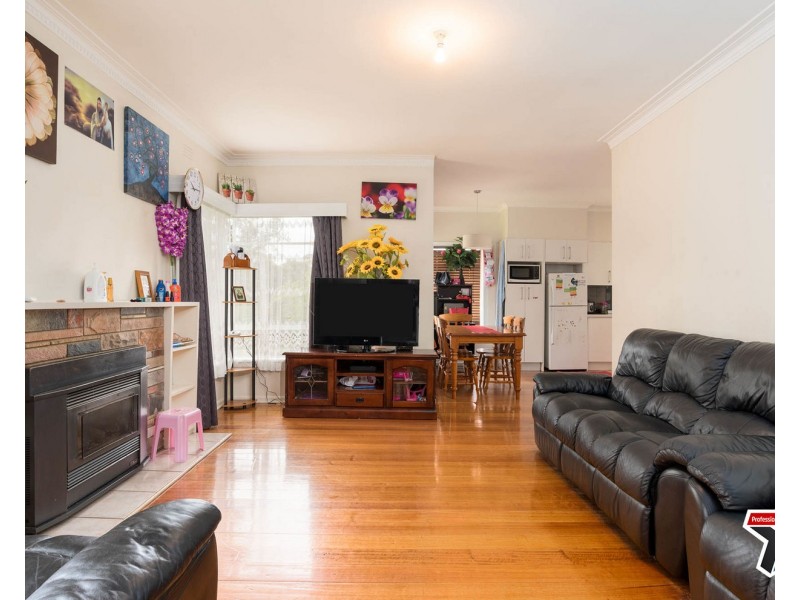194 Lincoln Road, Croydon VIC 3136