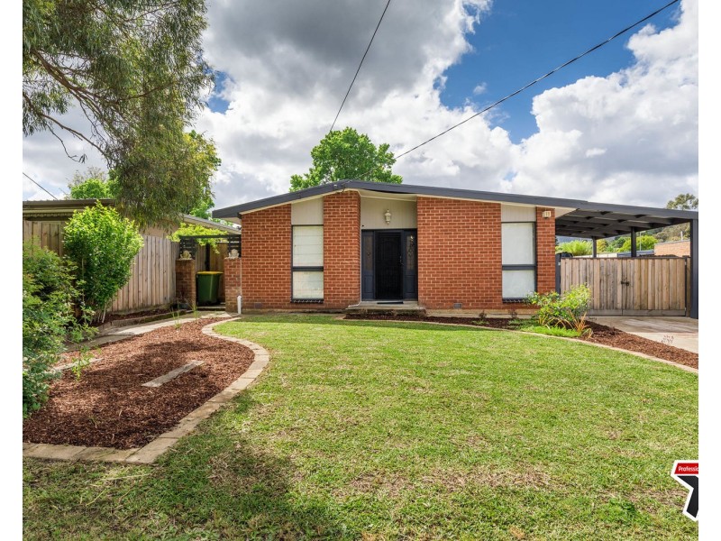 2 Pembroke Road, Mooroolbark VIC 3138