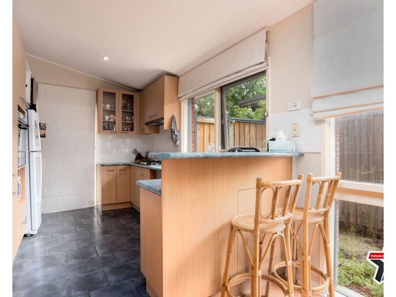 2 Pembroke Road, Mooroolbark VIC 3138