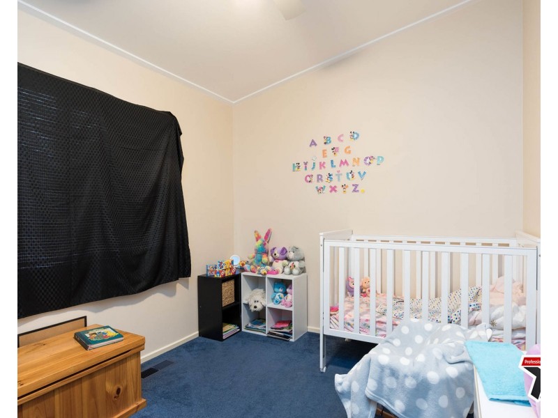 2 Pembroke Road, Mooroolbark VIC 3138