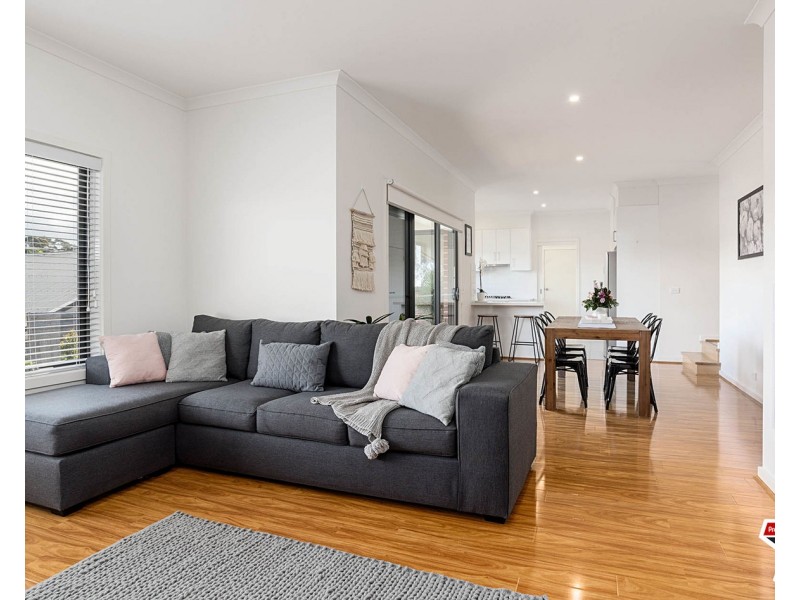 19a Sheldon Avenue, Mooroolbark VIC 3138