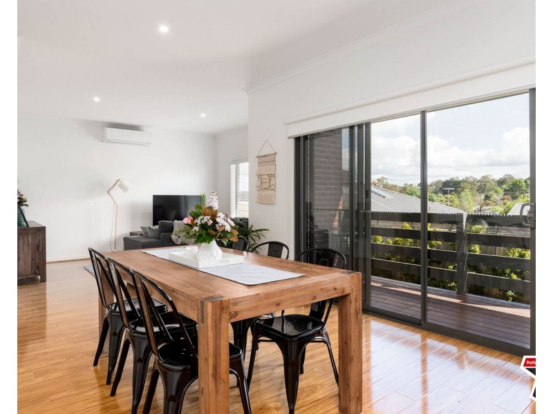 19a Sheldon Avenue, Mooroolbark VIC 3138