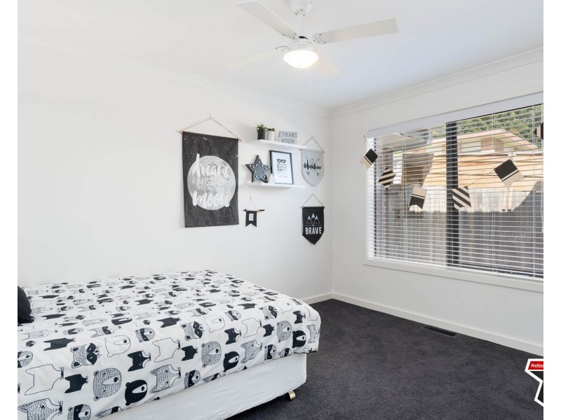 19a Sheldon Avenue, Mooroolbark VIC 3138