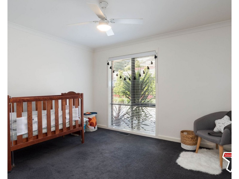 19a Sheldon Avenue, Mooroolbark VIC 3138