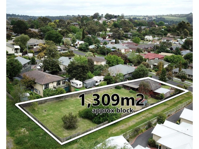 7 Albert Road, Lilydale VIC 3140